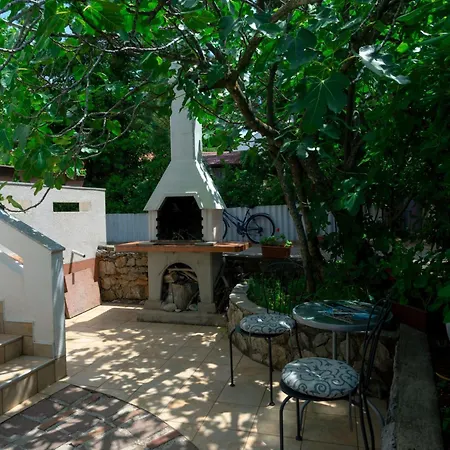 Buka Calm Viii By Interhome プナト